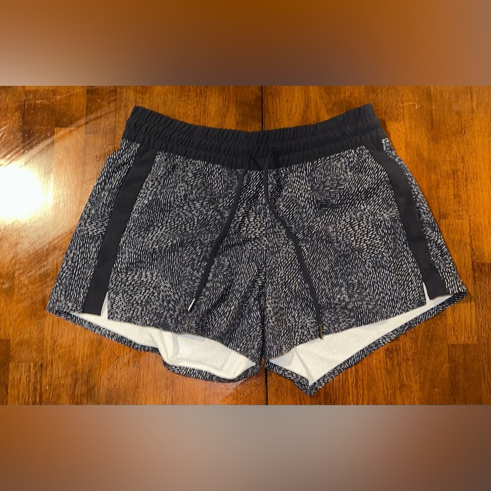 Athleta Baja Printed Athletic Shorts with Elastic Waistband